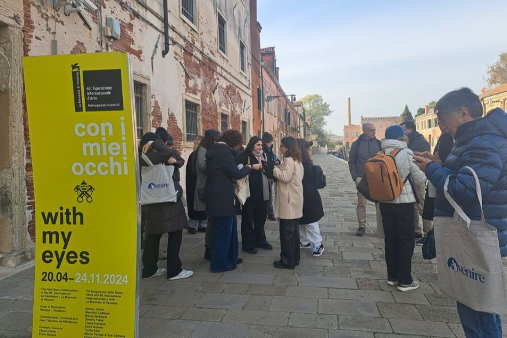 Vivi Avvenire alla Biennale d'arte di Venezia, l'ingresso al Padiglione della Santa Sede al carcere femminile della Giudecca - G.Matarazzo