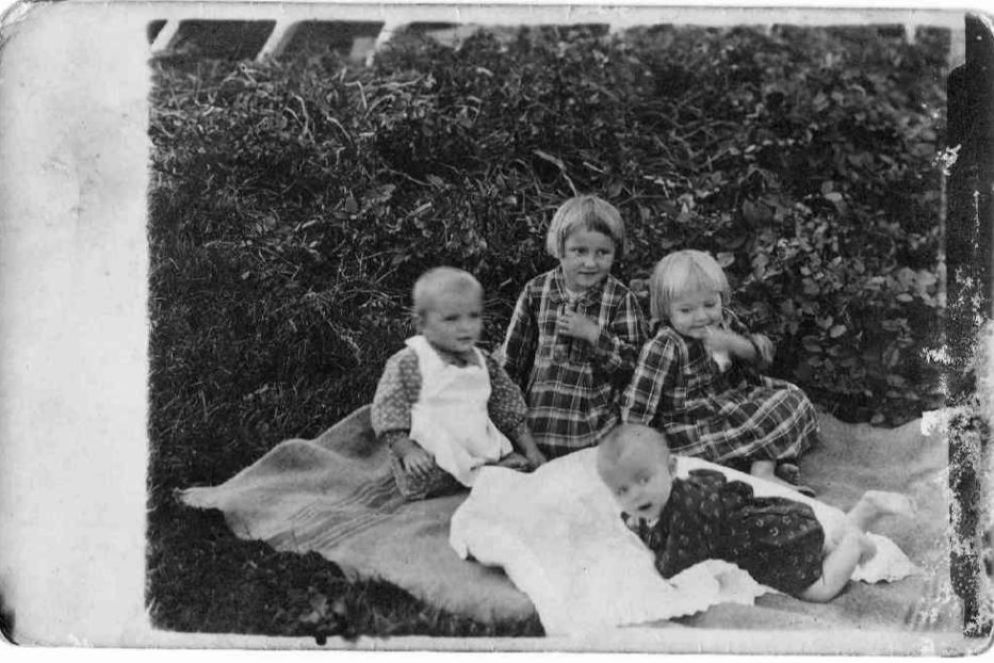 Quattro dei sette figli della famiglia Ulma - .