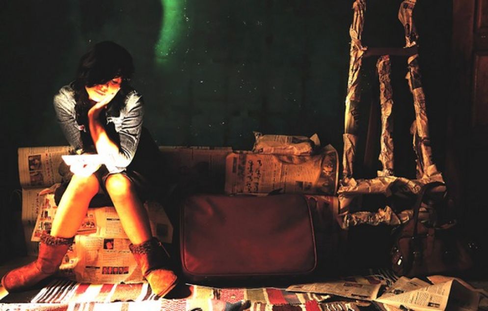 Nidaa Badwan, Code #24 Waiting Visa, fotografia stampata su carta di cotone, 2014 Striscia di Gaza Palestina.