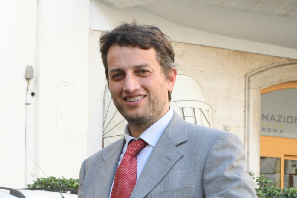 Oggi il sit-in lanciato dal Mean, il Movimento europeo di azione nonviolenta assieme ad altre sigle. Poi il fine settimana dal 21 al 23 ottobre nelle 100 piazze di Europe for peace, animate dalle oltre 80 organizzazioni della Rete italiana pace e disarmo. Nella foto il portavoce del Mean Angelo Moretti - Imagoeconomica