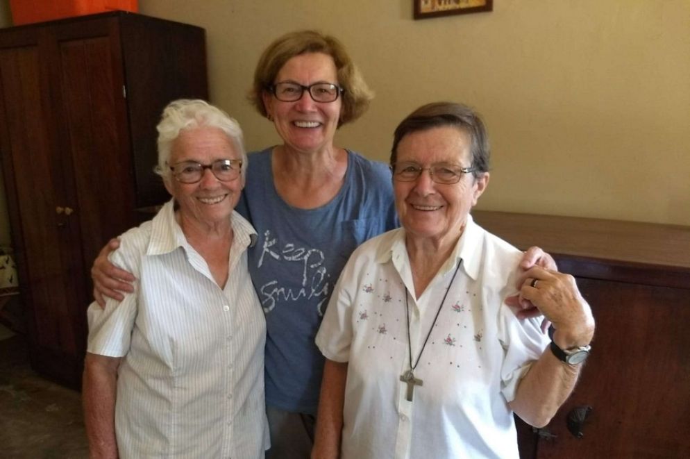 Suor Maria Coppi è la religiosa a destra - .