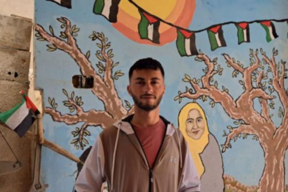 Il premio Oscar Basel Adra - .