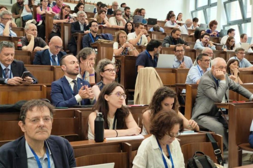 Economisti e imprenditori in aula a Perugia - .
