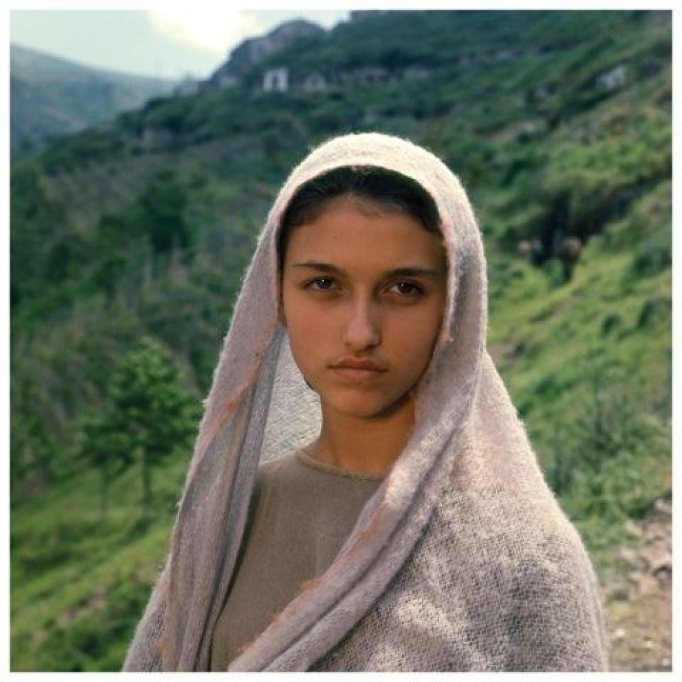 Margherita Caruso nel ruollo di Maria giovane ne "Il Vangelo secondo Matteo" di Pasolini - Foto di Angelo Novi / Cinetecadi Bologna