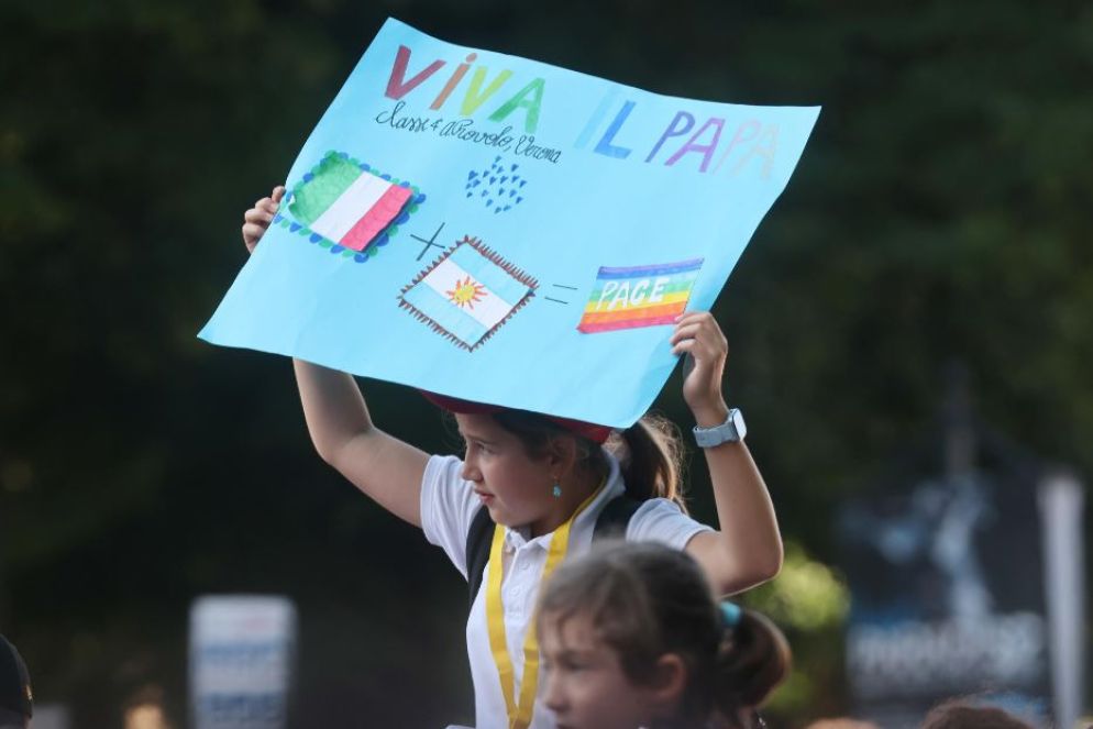 L'affetto dei bambini per il Papa - Ansa