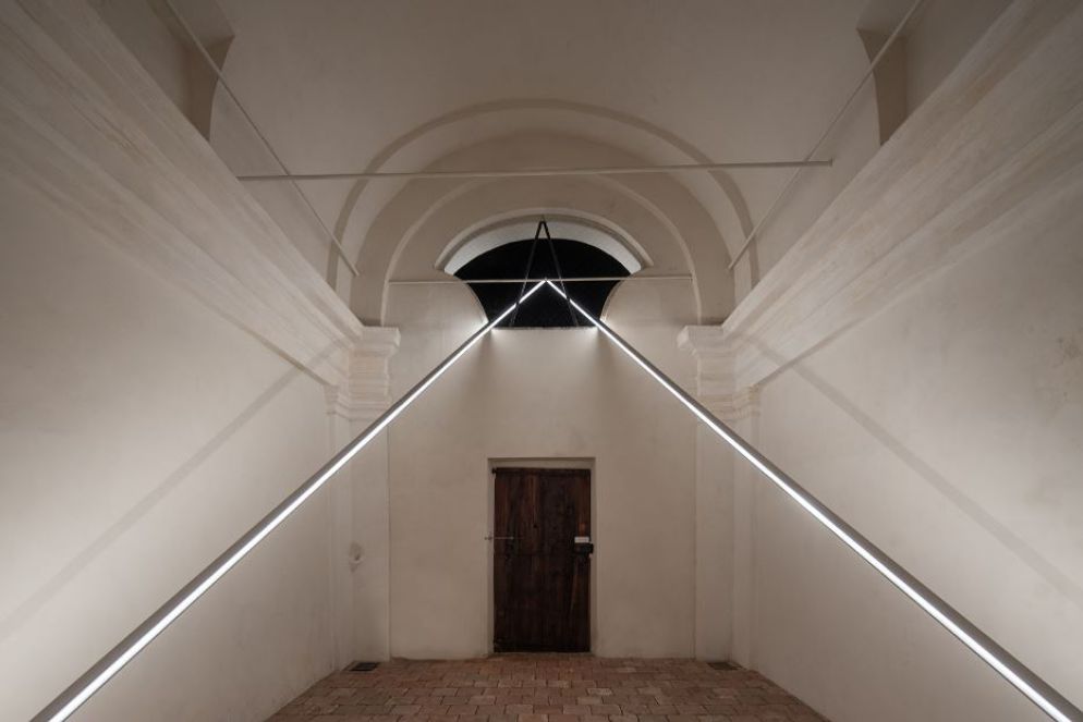 L'installazione "Miracle" di Emilio Ferro nella Cappella di San Rocco - © Roberto Conte