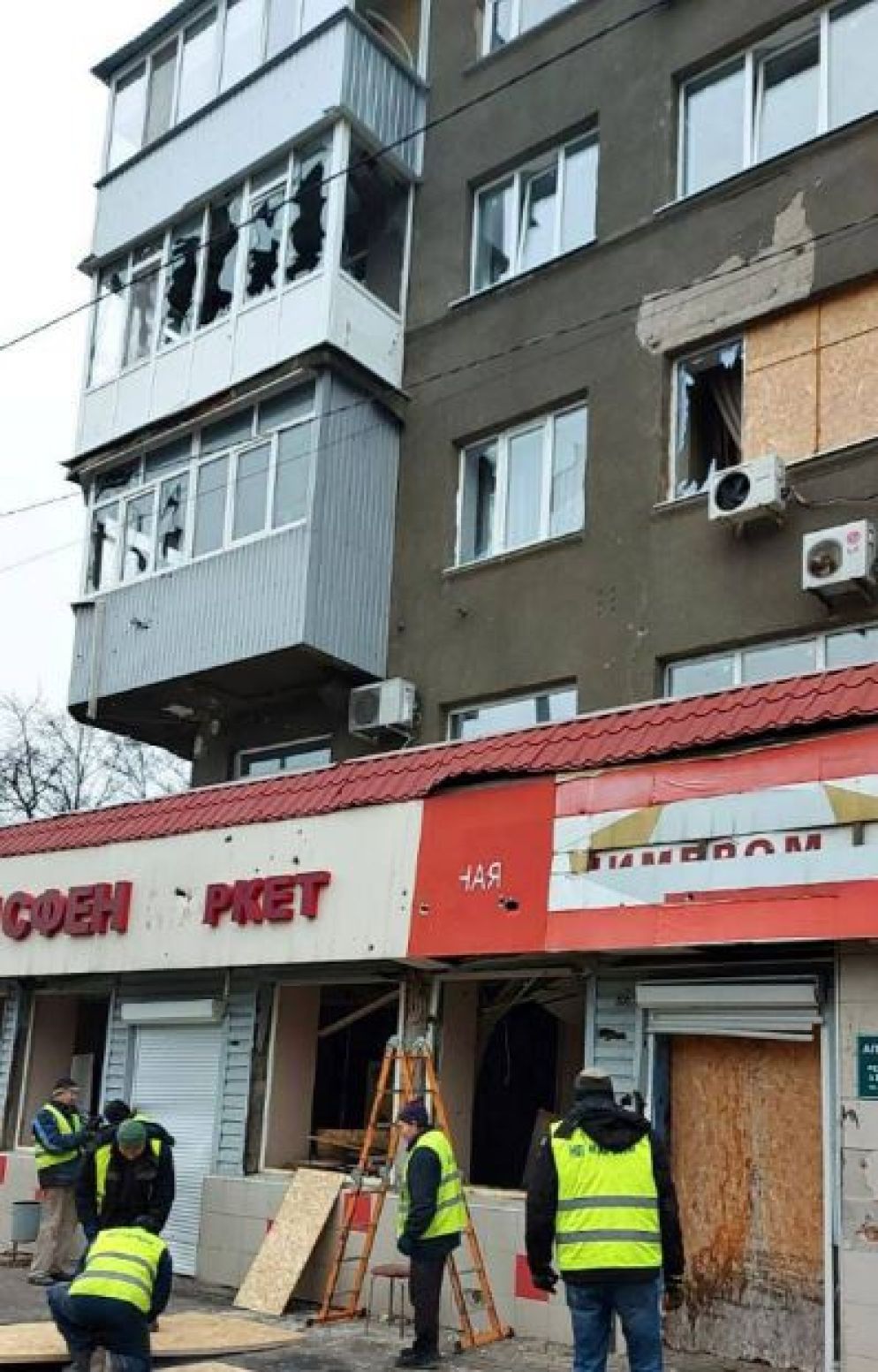 I danni degli attacchi notturni a Kharkiv - Telegram