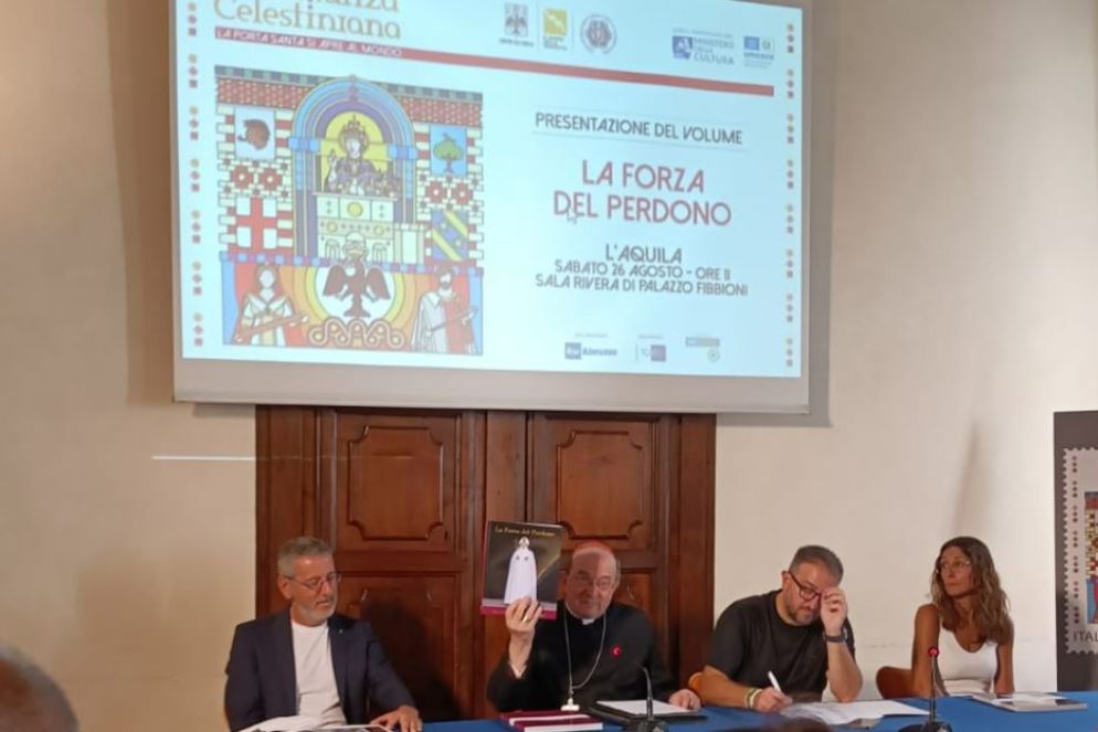 Un momento della presentazione del libro "La forza del Perdono" - .