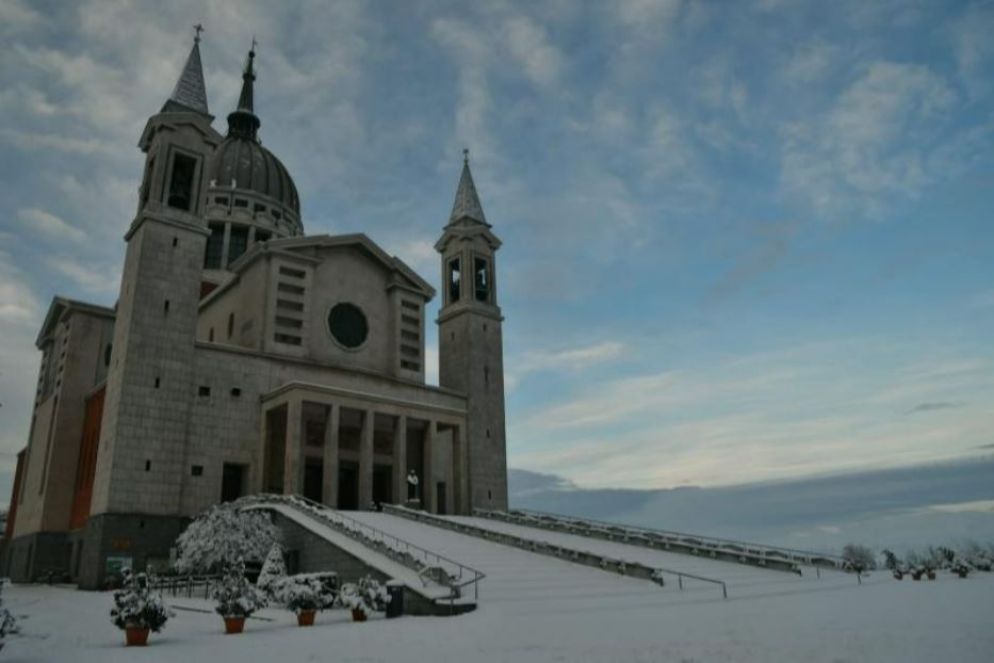 La Basilica di Don Bosco, costruita a Castelnuovo Don Bosco (Asti) dove il fondatore dei salesiani è nato il 16 agosto 1815. Allora la località si chiamava Castelnuovo d'Asti - Gianni Cardinale
