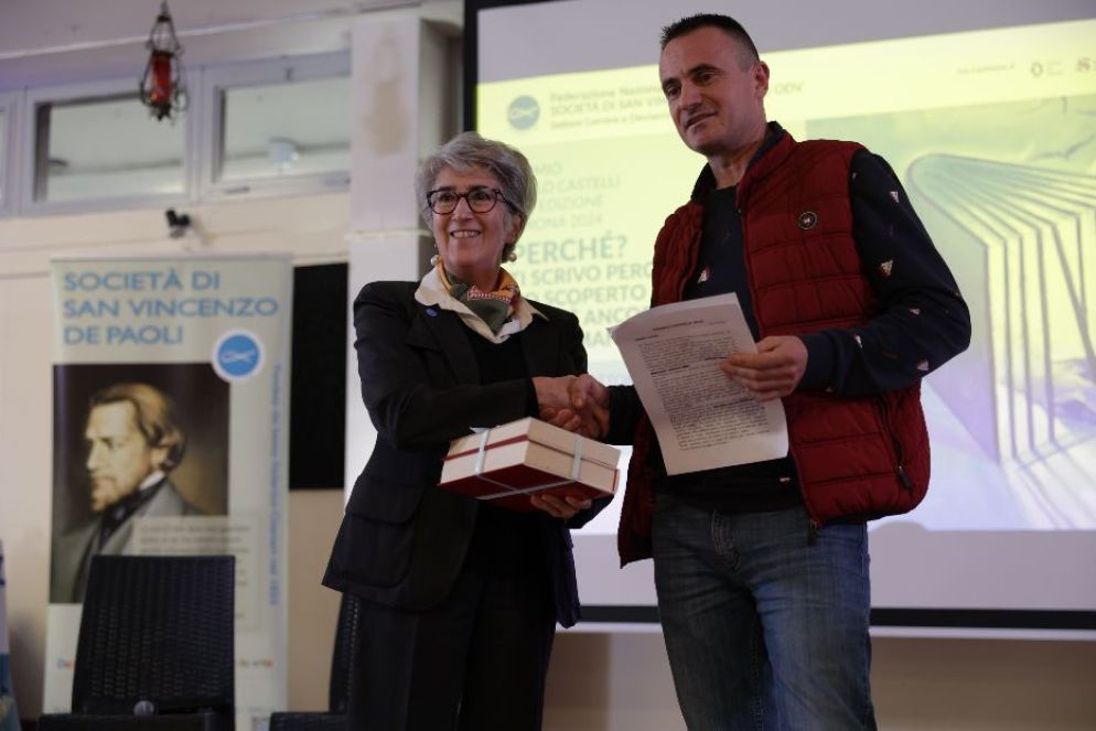Premio letterario "Castelli": la cerimonia di premiazione dell'edizione 2024 - foto Società di San Vincenzo
