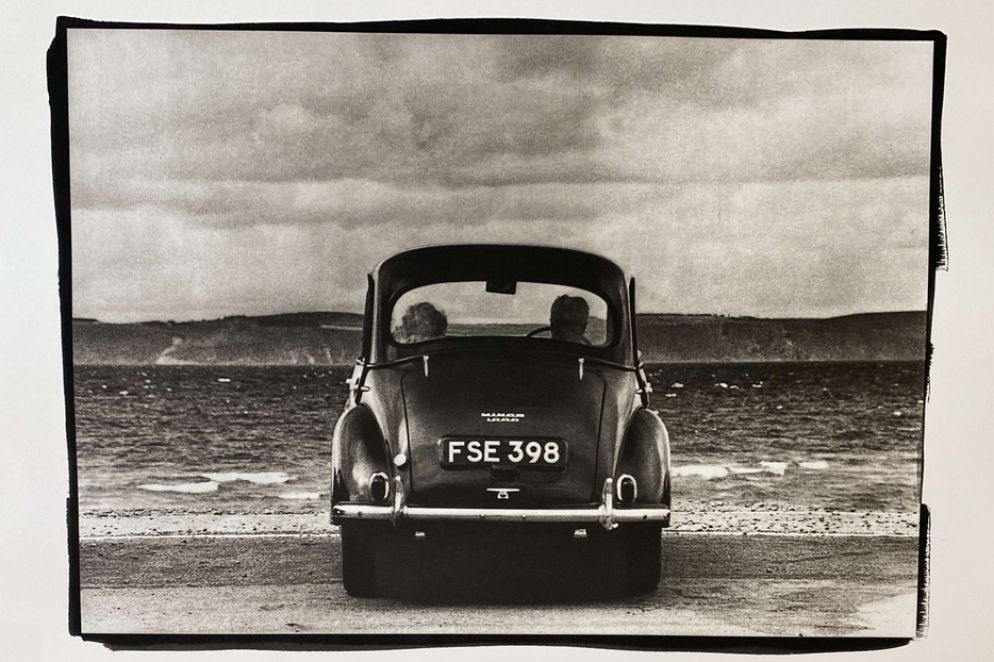 Gran Bretagna 1977, stampa al platino, esposta presso Alessia Paladini Gallery di Milano - © Gianni Berengo Gardin