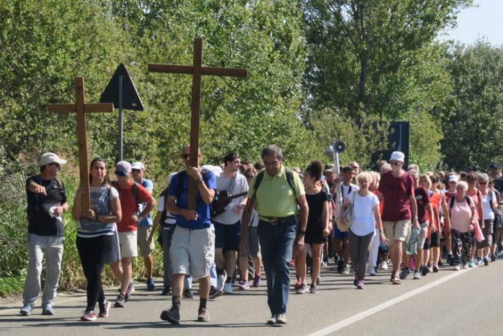 Pellegrini diretti alla tomba di san Riccardo Pampuri - undefined