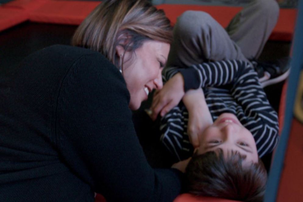 La presidente dell'Istituto Serafico con un giovane ospite