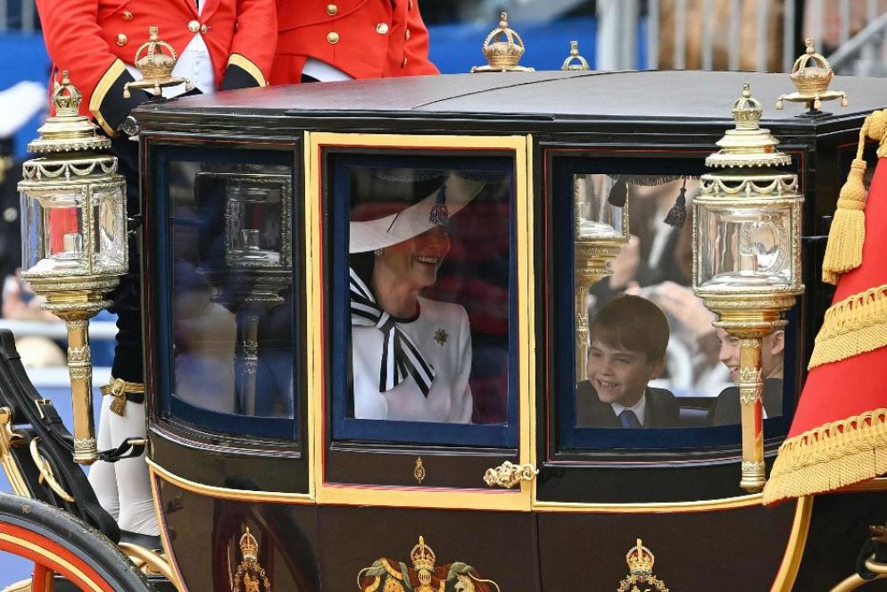 Kate coi figli nella carrozza reale - Ansa