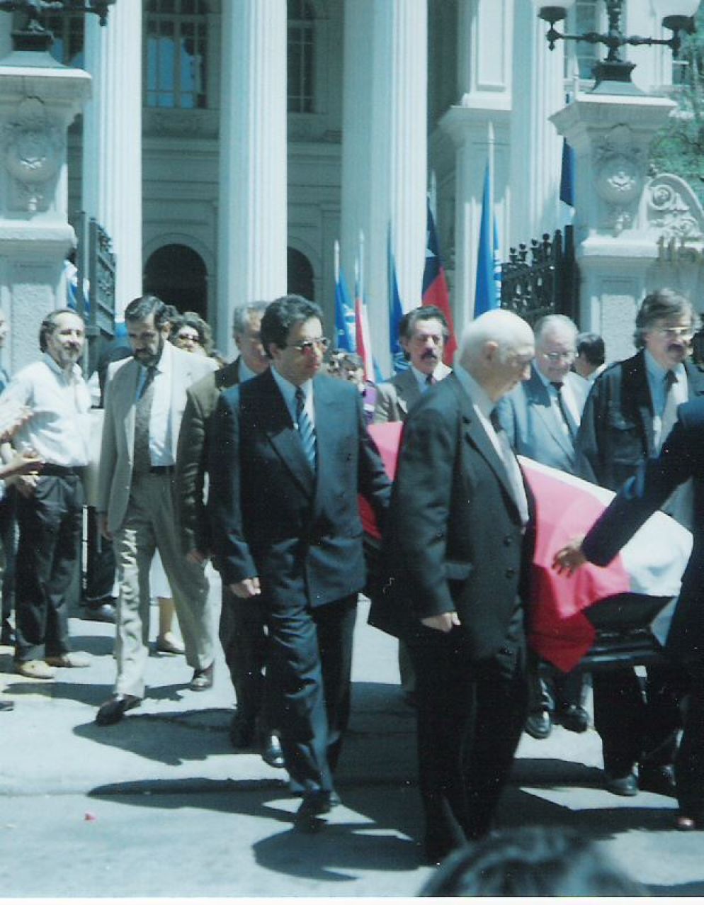 I funerali di Neruda - -