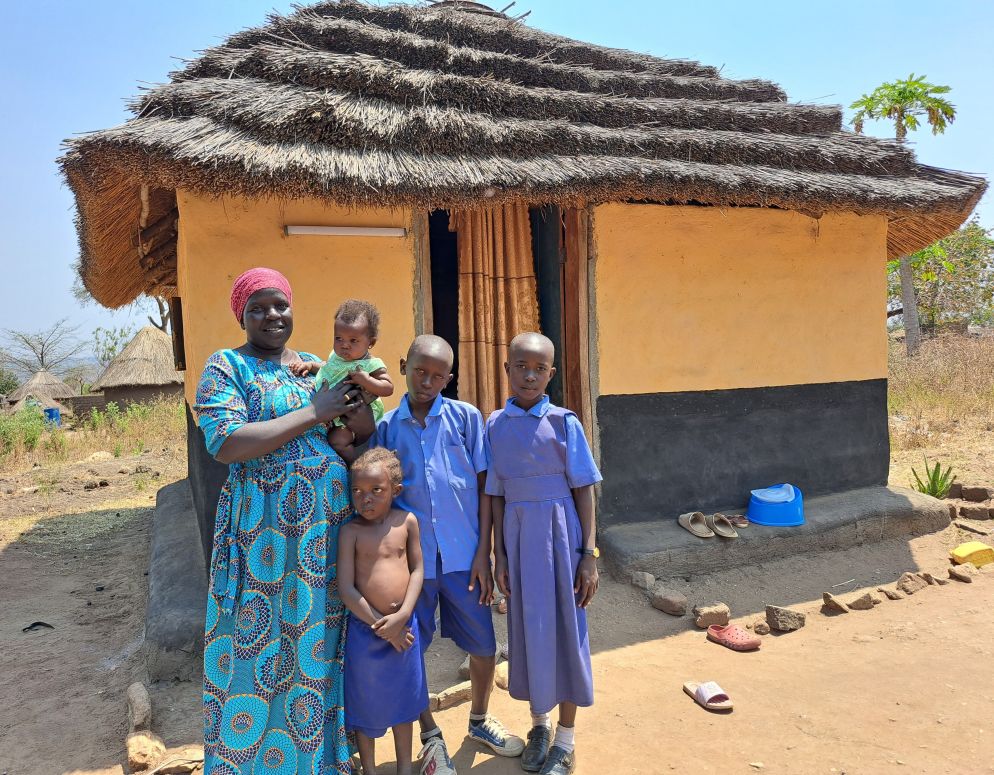 Halima Ayew ha 28 anni e tre figli: è fuggita dalla guerra in Sud Sudan - Alfieri