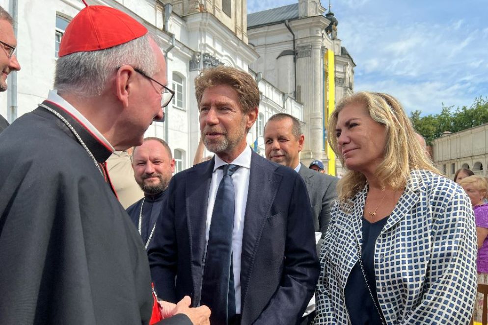 A Berdychiv l'incontro fra il cardinale Pietro Parolin e il nuovo ambasciatore italiano in Ucraina, Carlo Formosa - Gambassi