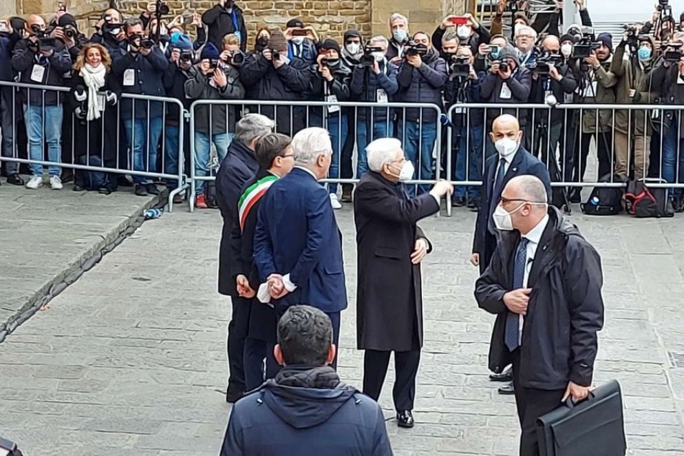 L'arrivo del presidente Mattarella nella Basilica di Santa Croce a Firenze - Avvenire