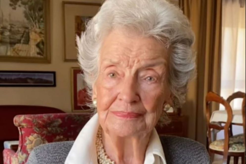 Conchita de Fuentes - .