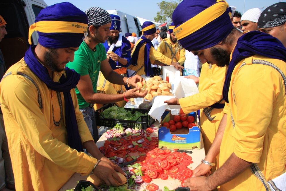 Cerimonia di inaugurazione di un tempio Sikh in provincia di Cremona - Restelli