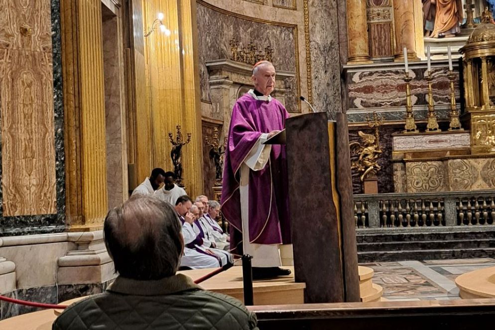 Un momento dell'omelia del cardinale Luis Ladaria Ferrer alla chiesa del Gesù all'Argentina a Roma - Rizzi