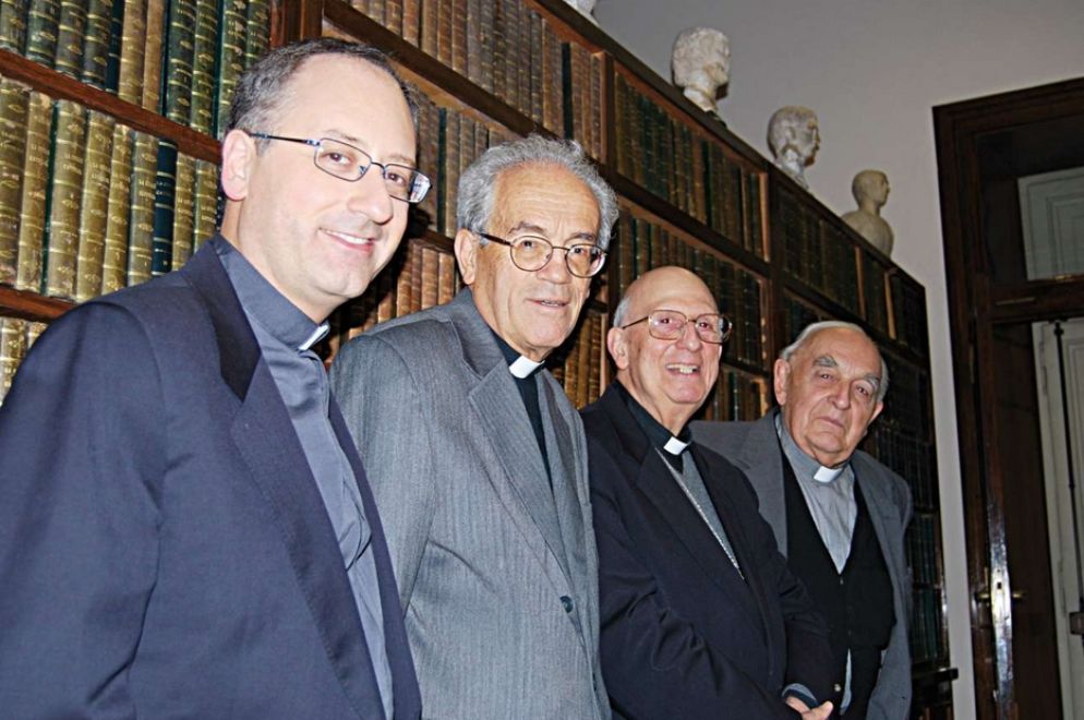 Da sinistra: Antonio Spadaro, attuale direttore de La Civiltà Cattolica, GianPaolo Salvini, Bartolomeo Sorge e Roberto Tucci, cardinale dal 2001 - Civiltà Cattolica