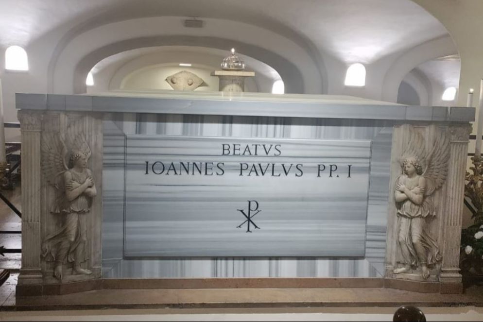 La tomba di Giovanni Paolo I nelle grotte vaticane - SF