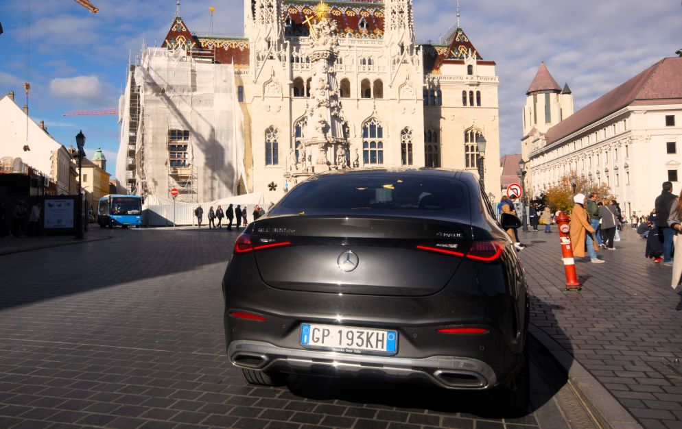 Piazza della Trinità - .