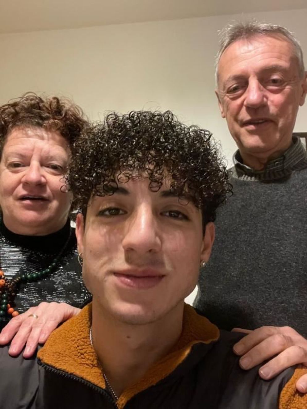 Paolo e Patrizio con Zizzo, 18 anni, egiziano. - Collaboratori