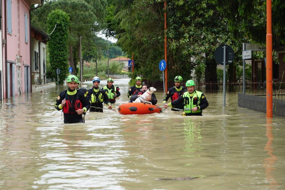 Soccorso durante l'alluvione - Cnsas