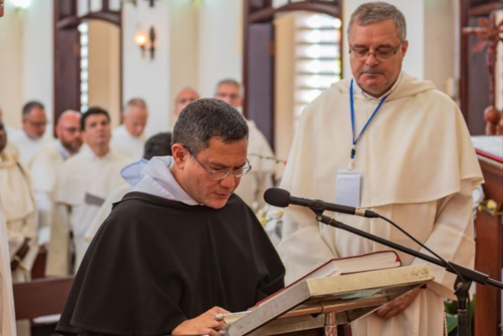 Il momento del giuramento di Gerard Francisco Timoner III come nuovo maestro dell’Ordine dei predicatori a Biên Hoà, in Vietnam nel luglio 2019 - Curia generale dell'ordine dei predicatori (domenicani)