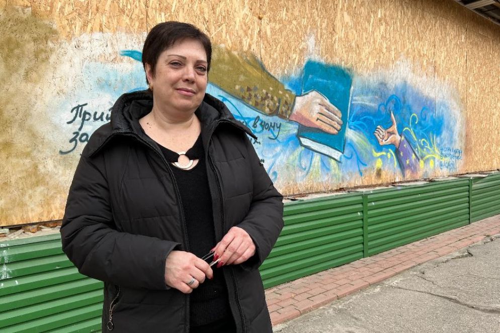 La direttrice della biblioteca comunale di Izyum, Oksana Savorodnia - Gambassi