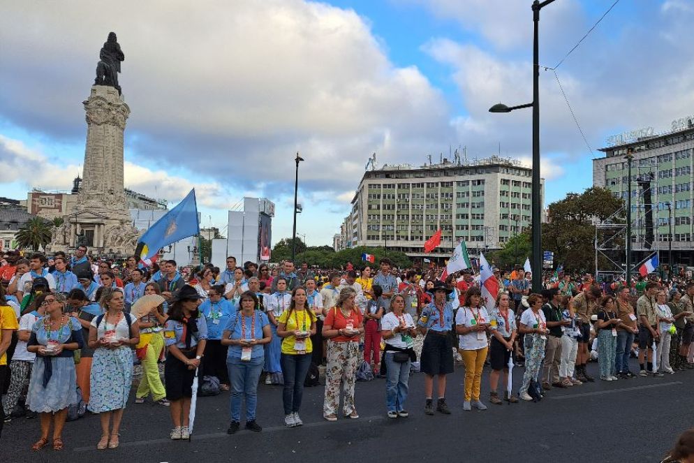 I giovani alla Collina dell'incontro alla Messa di apertura della Gmg di Lisbona 2023 - Liut