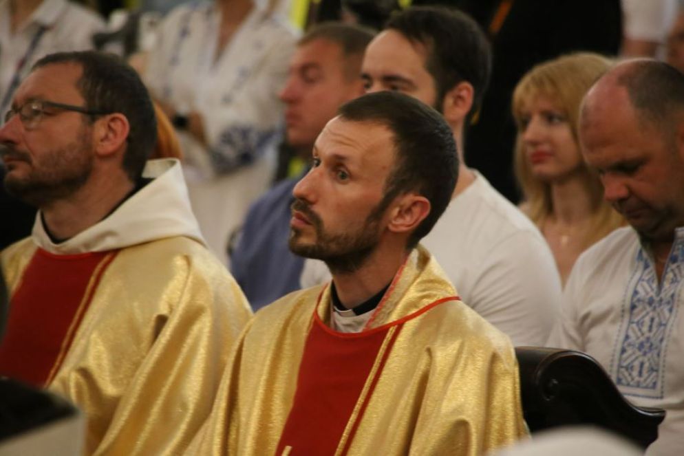 Don Aleksandr Pukhalskyi, responsabile della pastorale giovanile che svolge il suo ministero nella Cattedrale latina di Zaporizhzhia - rkc.org.ua