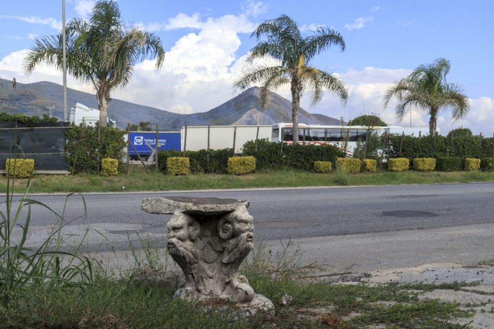 L'Appia alla periferia di Mondragone - Giulio Ileardi