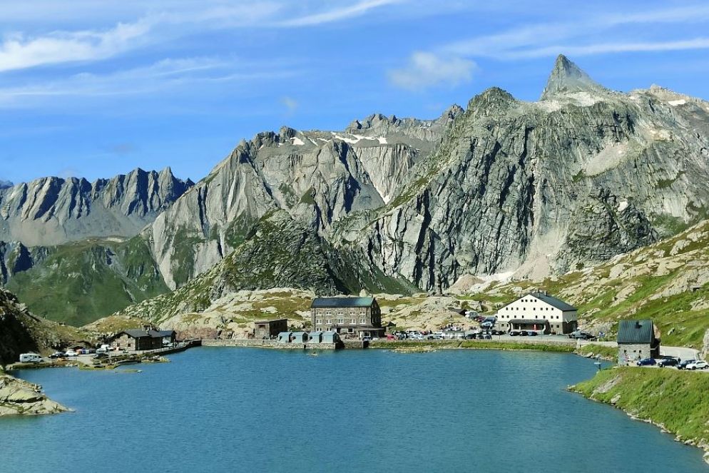 Il versante italiano del Colle del Gran San Bernardo - .