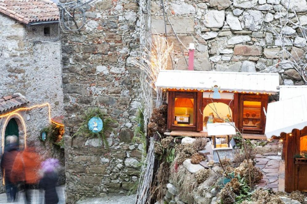 Uno dei presepi di Poffabro, nelle Dolomiti Friulane - Turismo Fvg_Foto di Luciano Gaudenzio