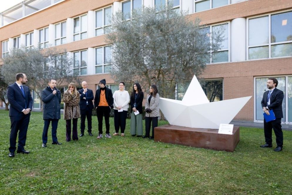 L'inaugurazione dell'opera d'arte che ricorda il messaggio di Bernardo - .