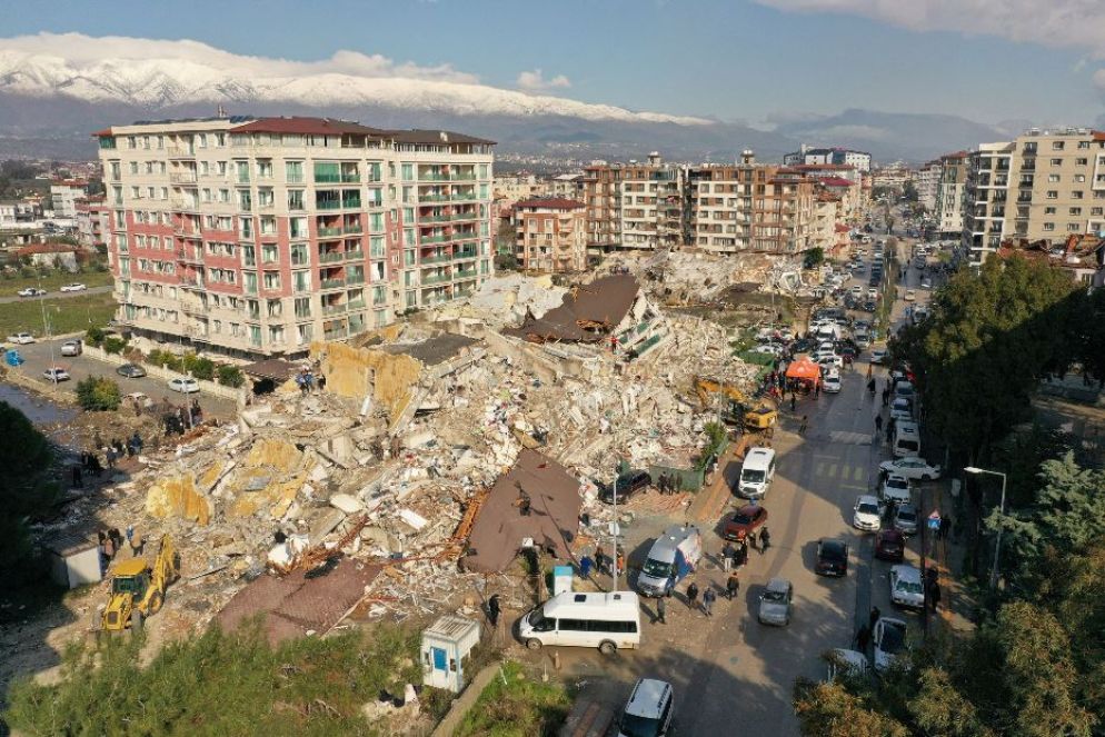 Condomini rasi al suolo a Hatay in Turchia. La foto è stata scattata da un drone - Reuters
