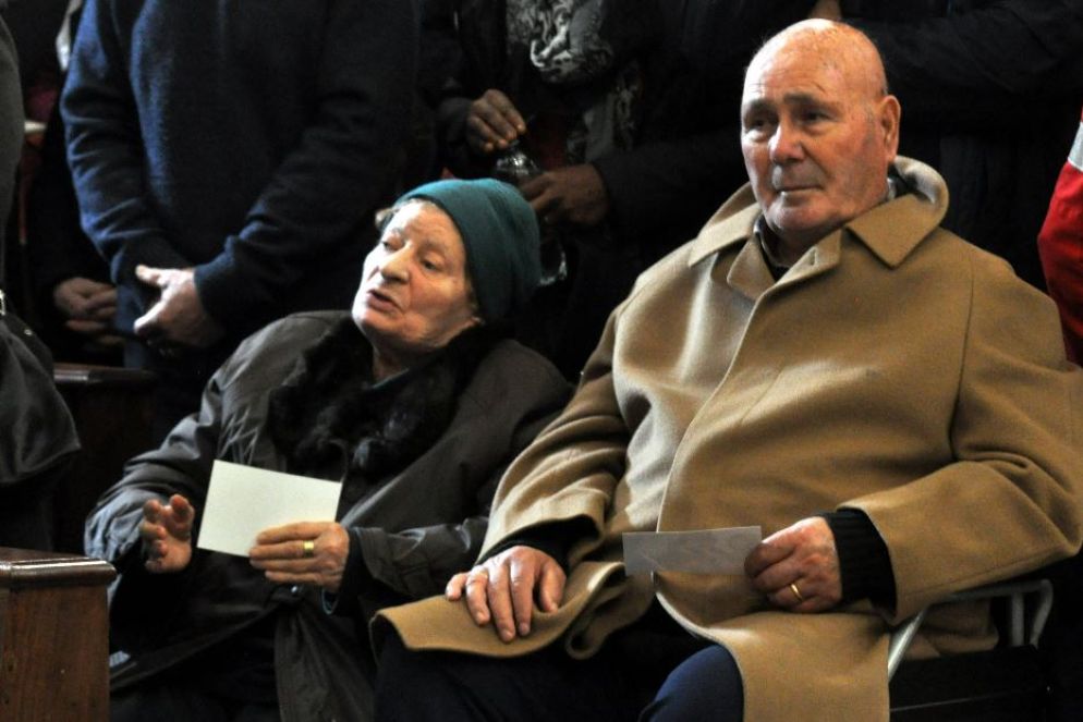 I genitori in chiesa - Fotogramma