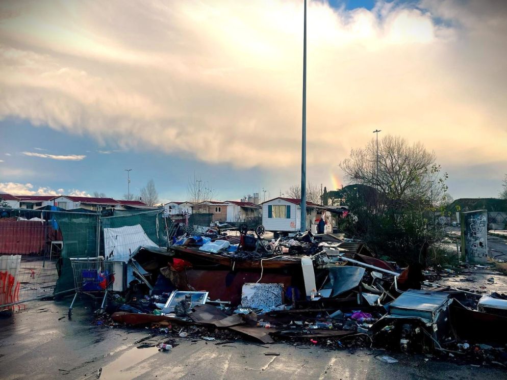 Arcobaleno nel campo rom - Federico Recchia