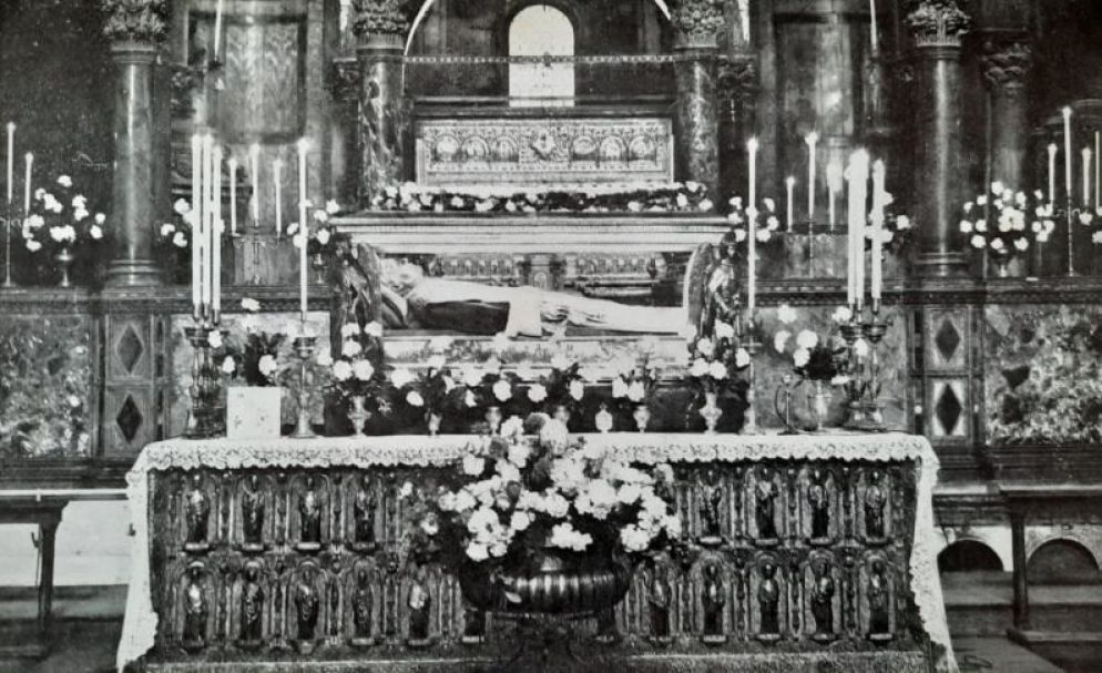 L’urna con il corpo di san Pio X nella Basilica di San Marco nel 1959 - Patriarcato di Venezia