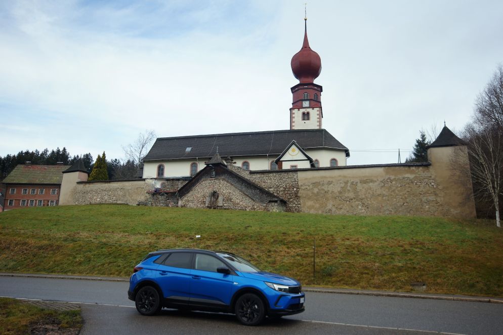 La chiesa di Ognissanti a Urach - .