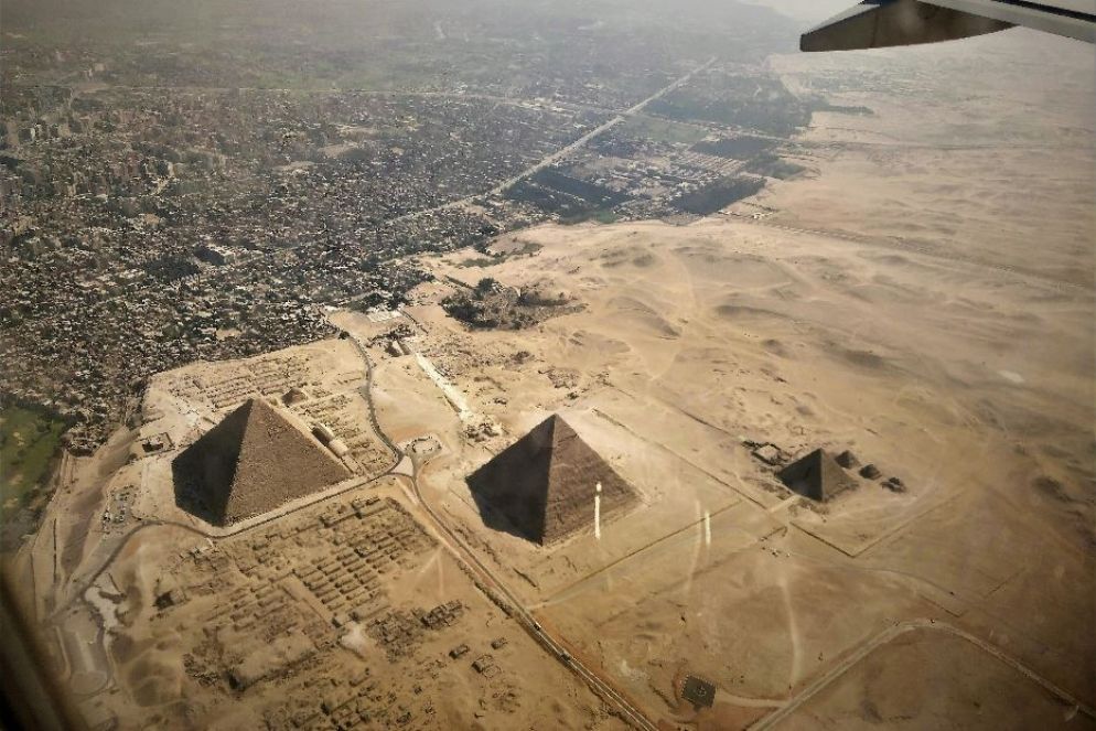 Una vista dall'alto delle piramidi di Giza - Dario Morandotti/Unsplash