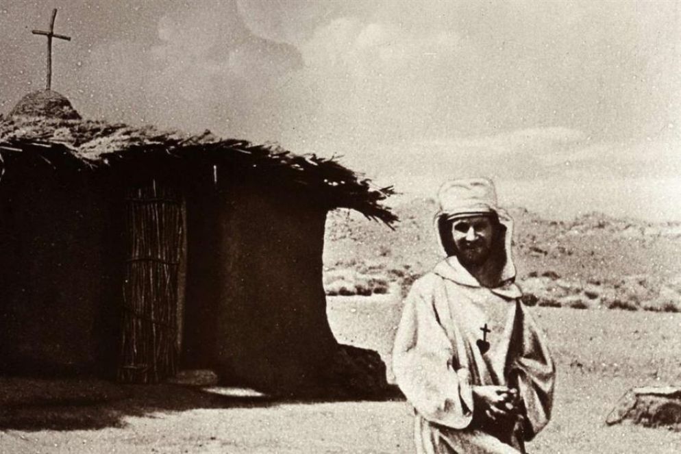 Charles de Foucauld nel deserto - Immagine di archivio