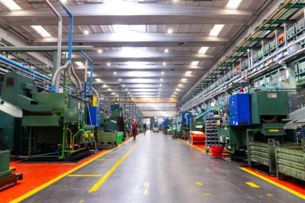 Uno stabilimento della Brugola OEB - Brugola OEB