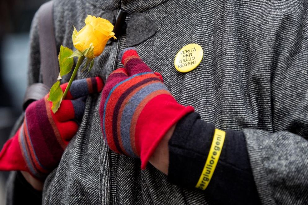 Sit-in del "popolo giallo" davanti al Tribunale - ANSA