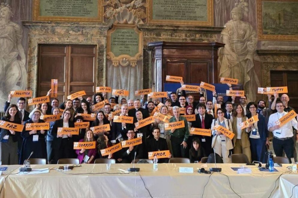 I 50 partecipanti al tavolo su web e fraternità in Vaticano - .