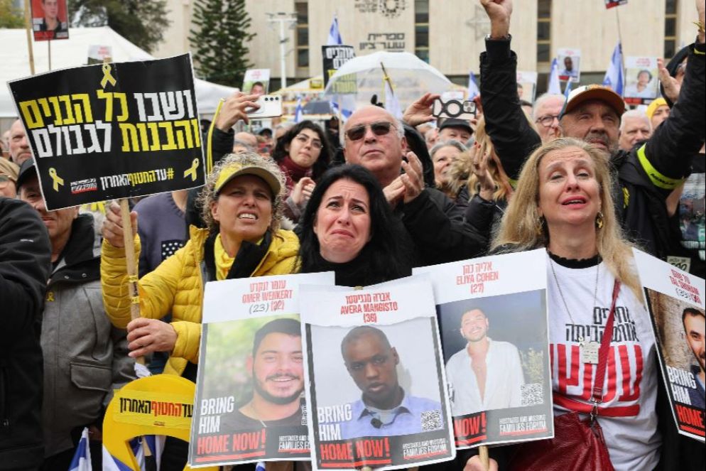 I familiari degli ostaggi a Tel Aviv - ANSA