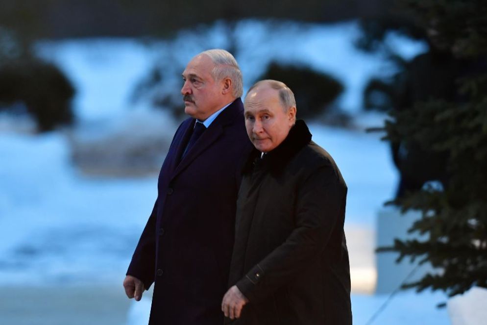 Il presidente bielorusso Aleksandr Lukashenko e il presidente russo Vladimir Putin - Ansa